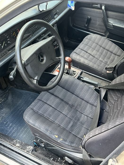 Продам мерс 190