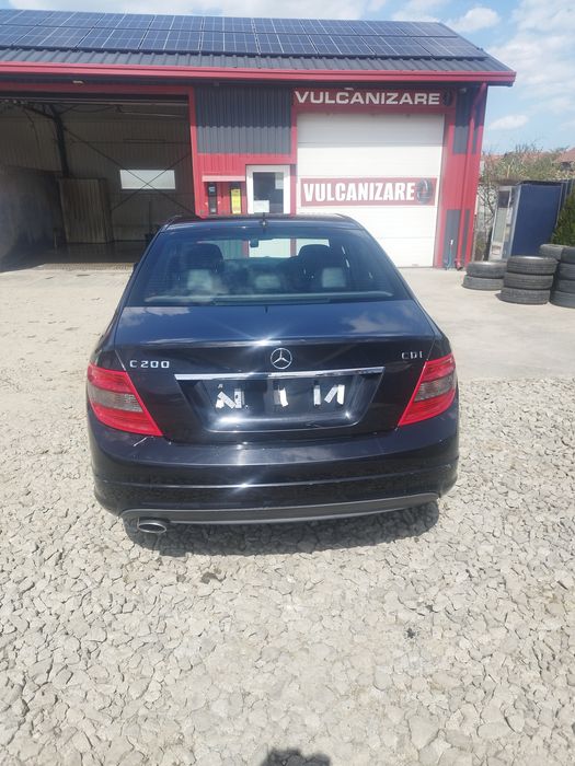 Dezmembrez Mercedes C class C200 2011 manual