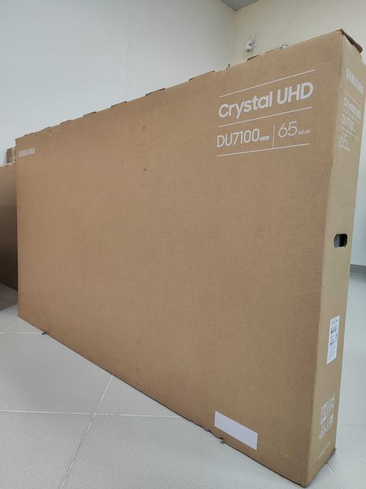 Телевизор Samsung 43дюйма