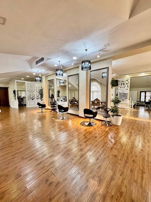 Продается ресторан Ресторан Mona, 2.200м2