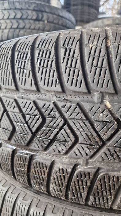 235 50 19 Pirelli Seal 2 anvelope iarna