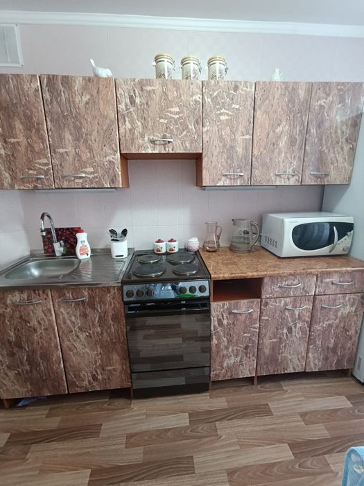 Стенка кухонная.