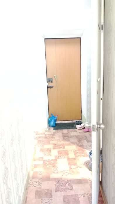 Продам квартиру 3 комнотный