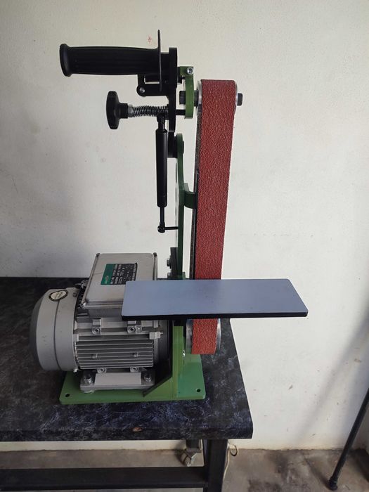 Polizor cu banda Belt grinder