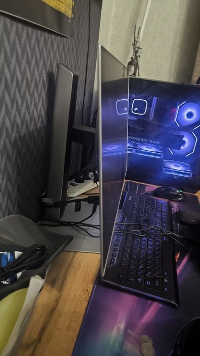 Монитор OLED g6  Samsung 27