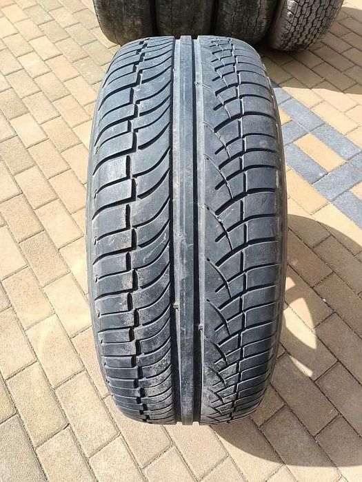 Одна шина 255/50 R20 - "Michelin Latitude Diamaris" (Италия), летняя.