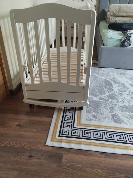 Детская кроватка - качалка.