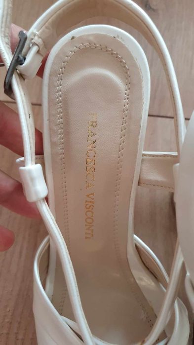 Sandal cu tocuri pt nunta