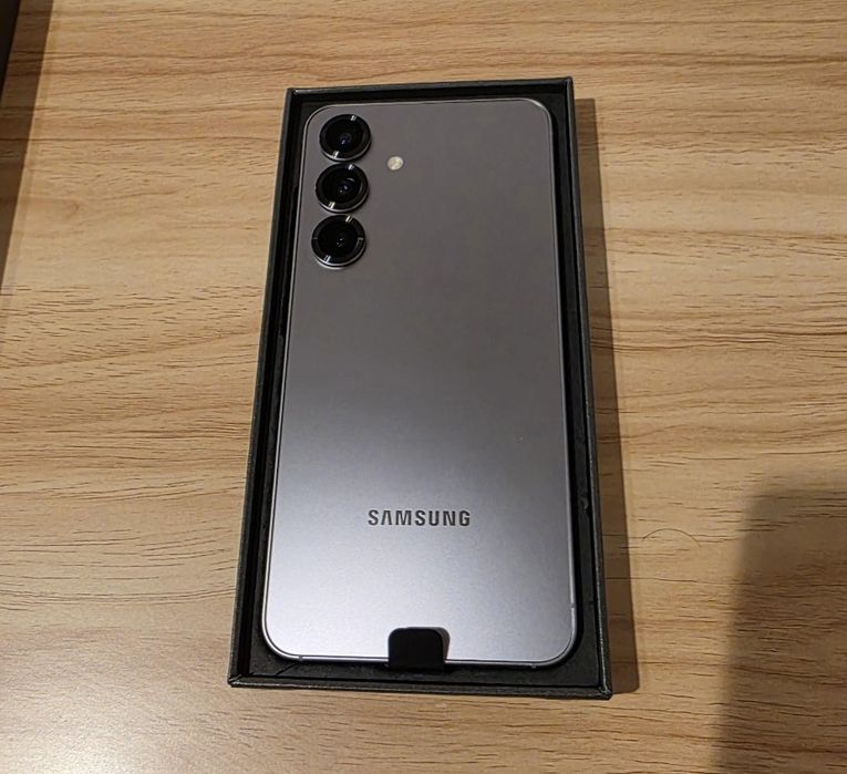 S25 + Galaxy watch 8