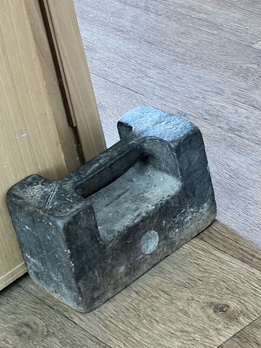 Продам гирю 10 кг