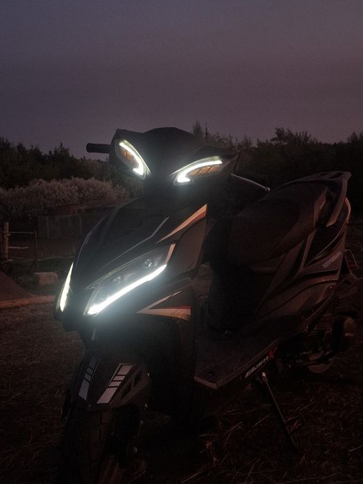 Скутер 150 куп  250 000