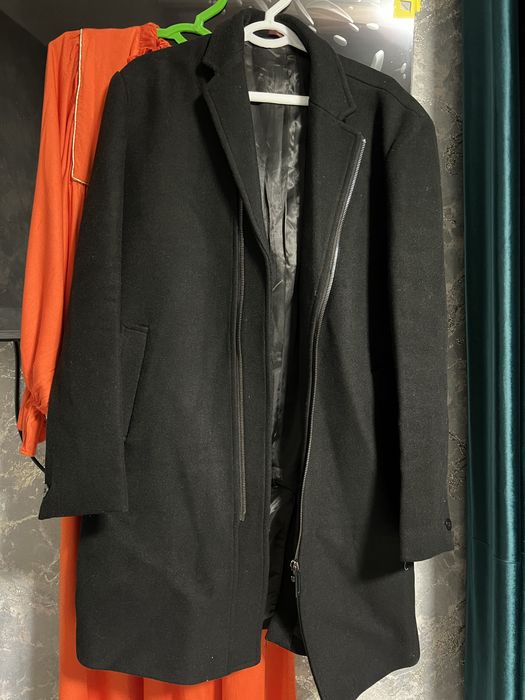 Yengi xolati zo’r kiyilmagan .   Qora rangda  sifati zo’r iwonchli  ..