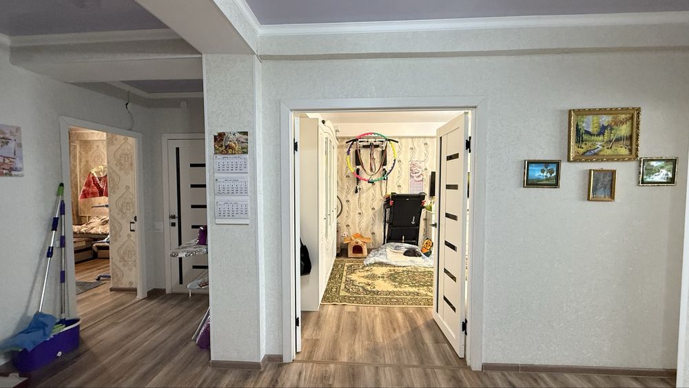 В новостройки продаётся 2х комнатная Ул. Абая 17/3 на 4 этаже не углов