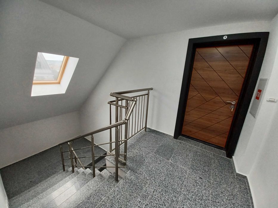 Дава се под наем Двустаен апартамент в Варна, Автогара - 75 кв.м за 650 € - Снимка #1