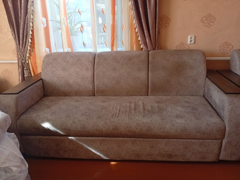 Продам стенку, и диван +кресло