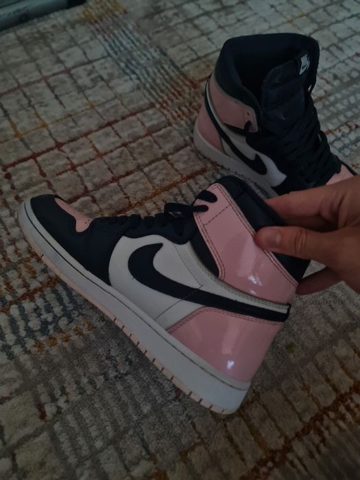 Adidasi Jordan 1 High