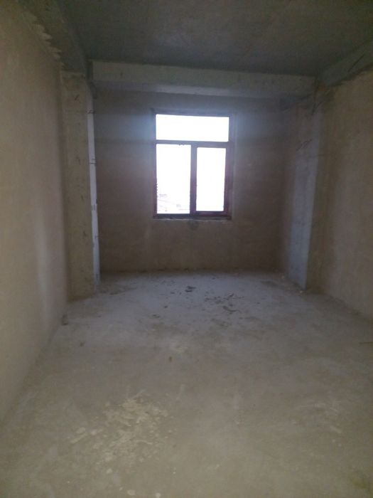 Продаётся квартира на 7 микрораёне.