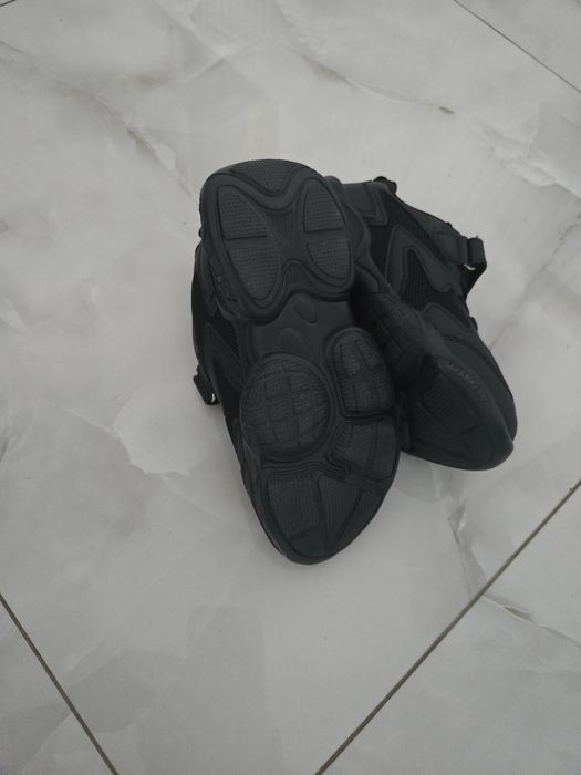 Adidasi nr 31 noi