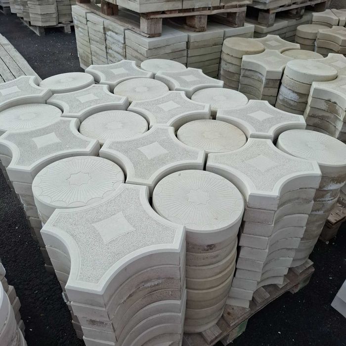 Бетонови / циментови колове 8/8/220 нови с арматура, Бетонови изделия.