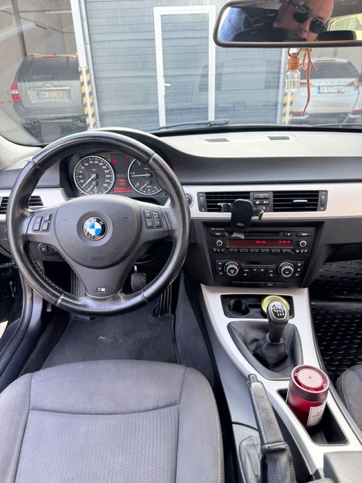 De vânzare consum 4 /100