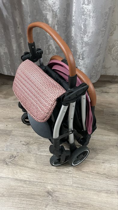 Продам коляску детскую