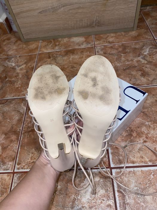 Sandale Guess , mărimea 35