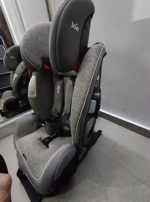 Vand scaun auto pentru copii