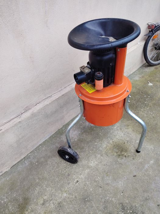 Vand diferite scule electrice