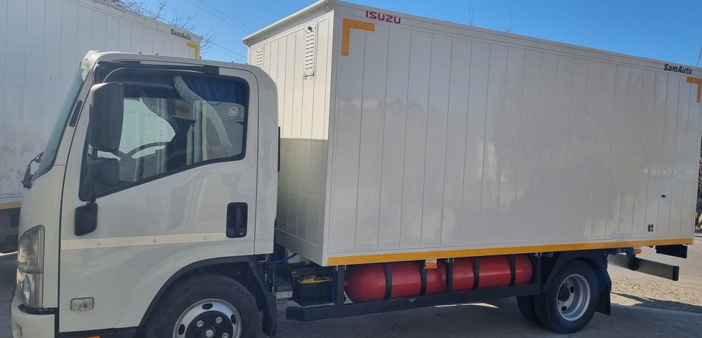 Исузу 2.5 тонн 77.модел