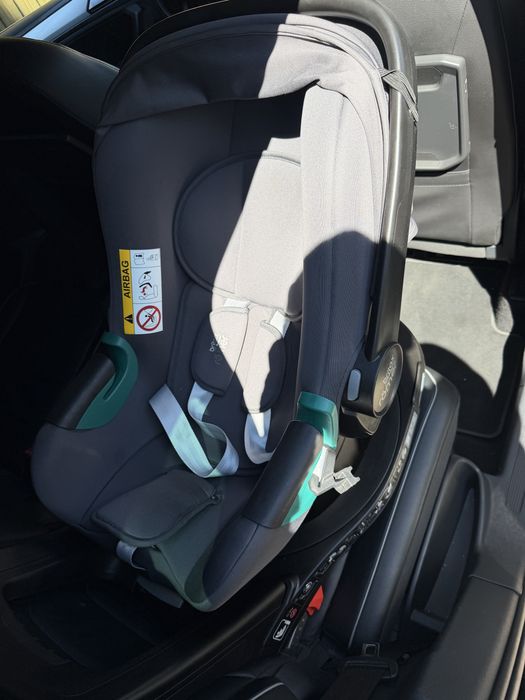 Scaun auto Britax Romer cu baza isofix