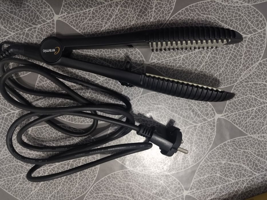 Керамична преса за коса