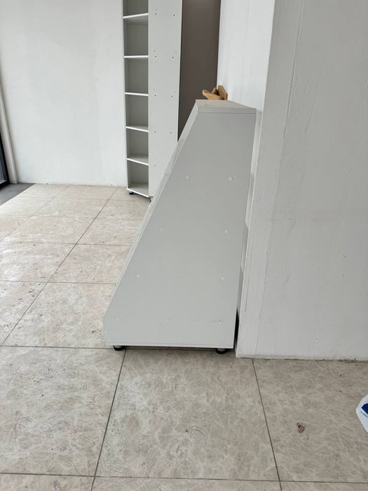 Стеллажи белые для магазина из МДФ