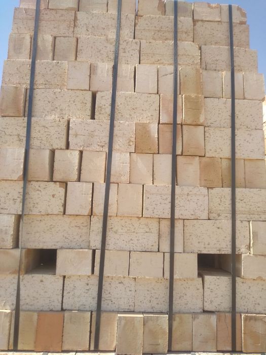 Пишган гишт Кирпич