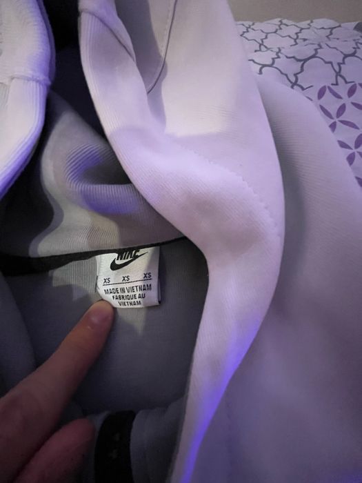 Vand Nike Tech Fleece,pret negociabil