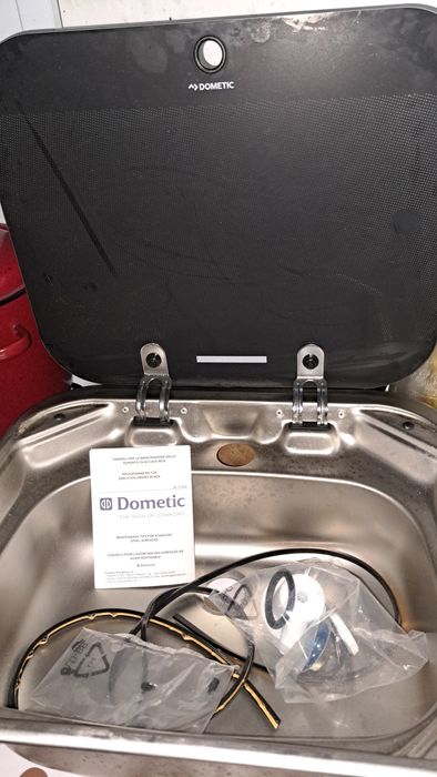 Chiuvetă camper nouă!