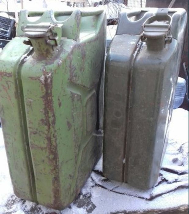 Канистры под ГСМ 20 литров