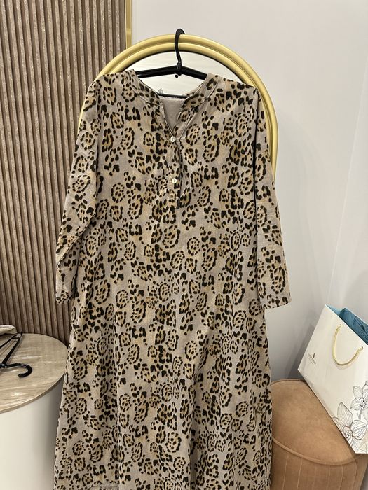 Женская одежда, платье