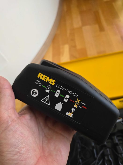 Presa Mini-Press 14.4V  cu 3 falci 578012 Rems NOUĂ