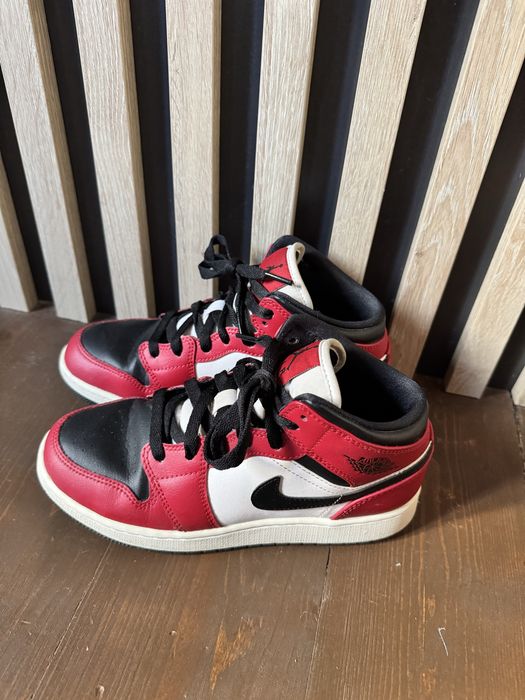Jordan 1 Mid Chicago Black Toe (GS)