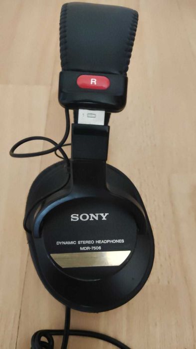 Наушники Sony MDR-7506