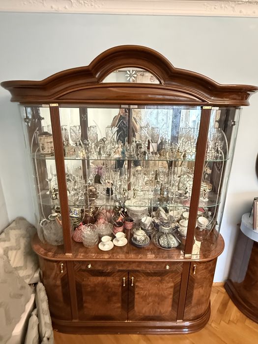 Шкаф сервант для посуды