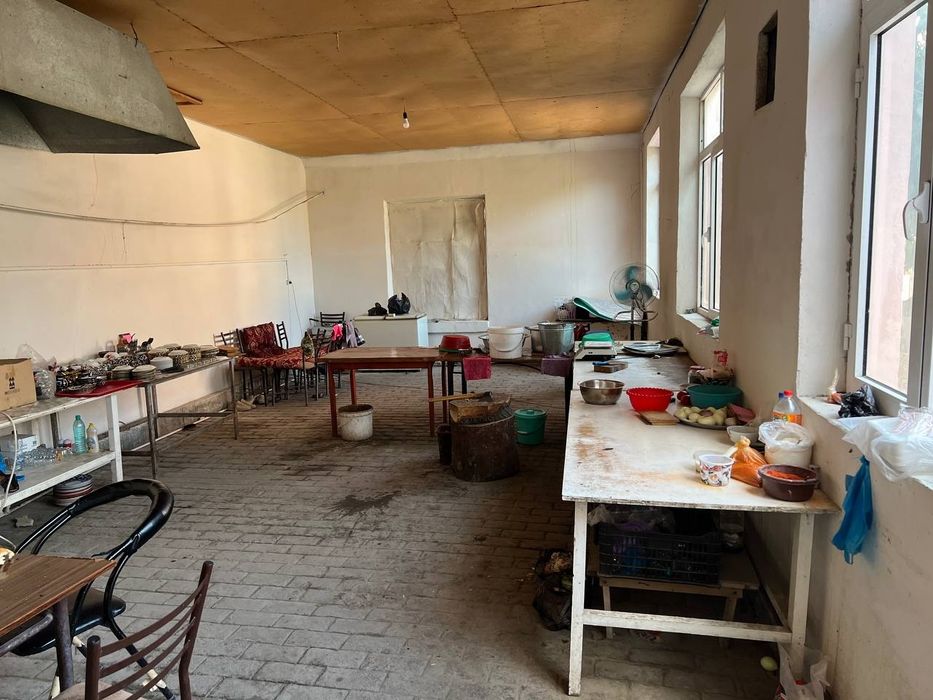 Уй сотилади, Лоиш шахарчасида