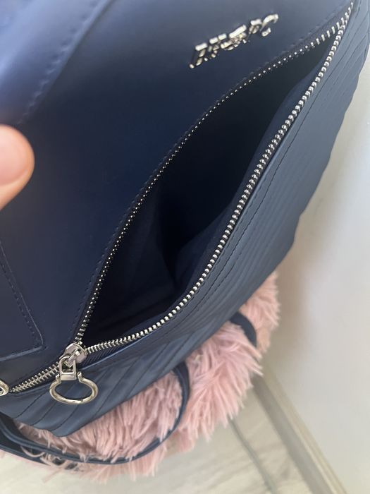 Синя кожена раничка на Поло