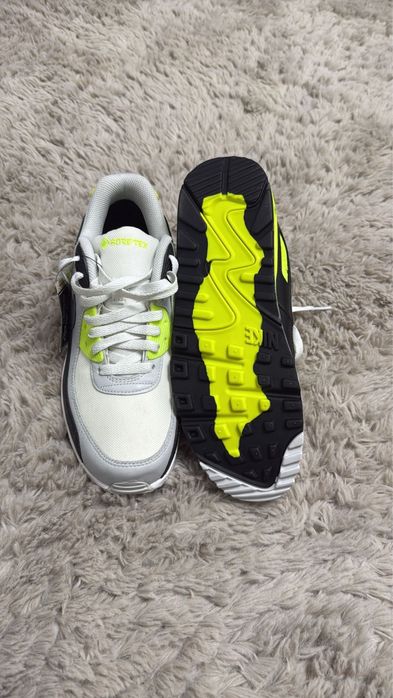 Adidasi air max 90 nr 42