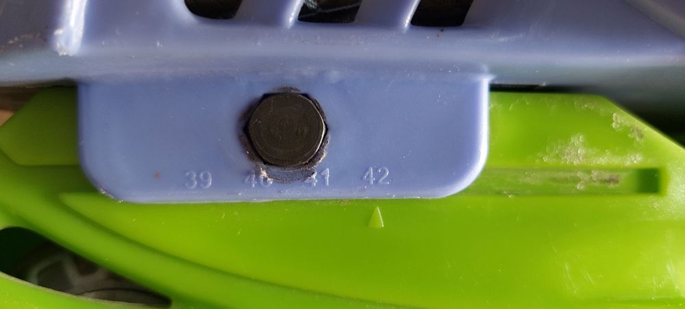 Роликовые коньки