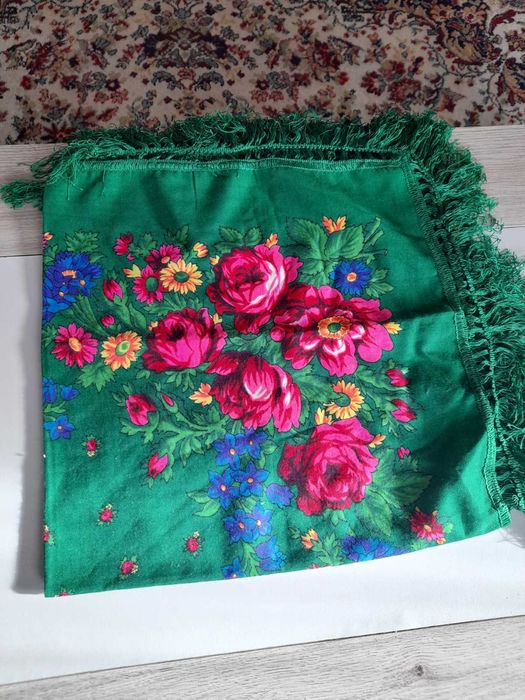 Кърпа, забрадка за носия