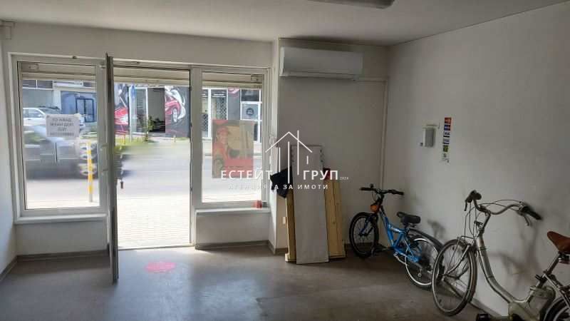 Дава се под наем Офис в Варна, ЖП Гара - 50 кв.м за 306 € - Снимка #1