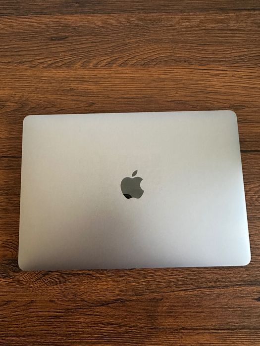 MacBook Pro 13" M1 | 16GB RAM | 1TB SSD | Touch Bar | Stare Impecabilă