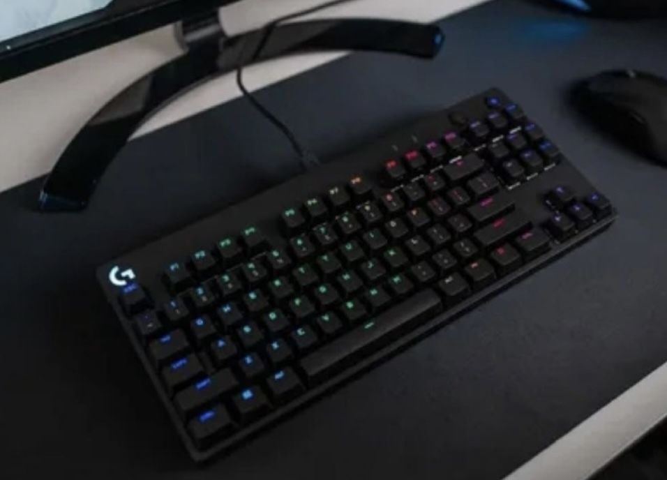 Клавиатура Logitech G Pro Gaming черный