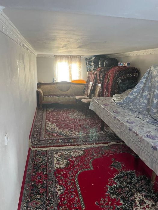 Uy sotiladi 2.2 sotix olmazor tumani Sagbon 12 tor 5 berk kocha 25a uy